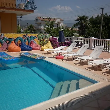 Hotell Oezguer Hotel Fethiye