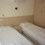 Oezguer Hotel * פאטהיה