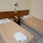 Oezguer Hotel * פאטהיה