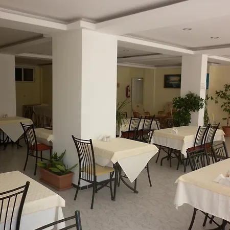 Oezguer Hotel * פאטהיה