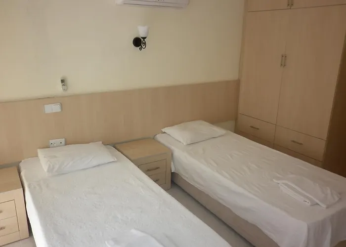 Oezguer Hotel * Φετιγιέ