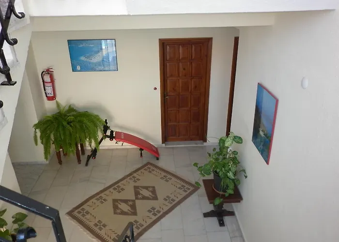 Ξενοδοχείο Oezguer Hotel