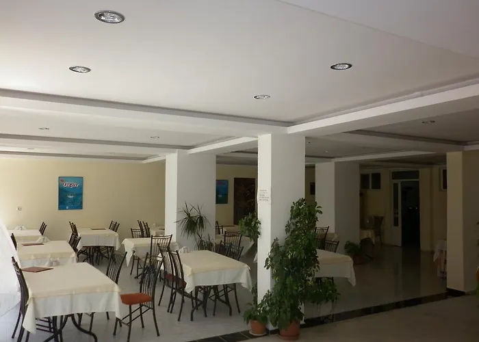 Oezguer Hotel Ξενοδοχείο